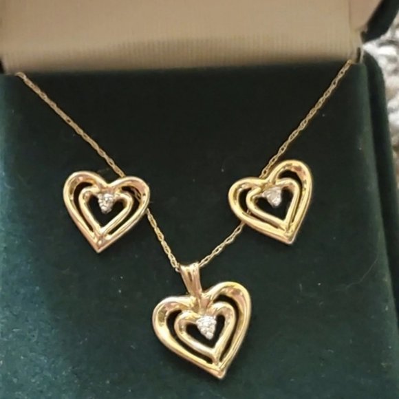 Solid 10k yellow gold heart necklace & earrings se - Picture 2 of 5